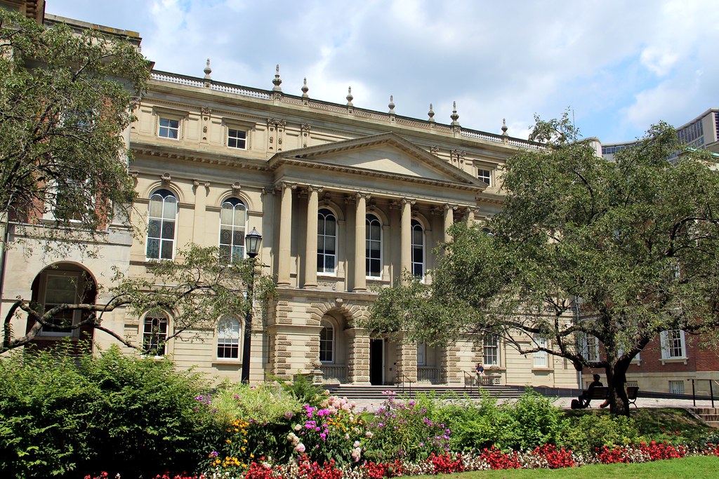 Osgoode Hall (Toronto, Ontario) Historic Osgoode Hall in T… Flickr