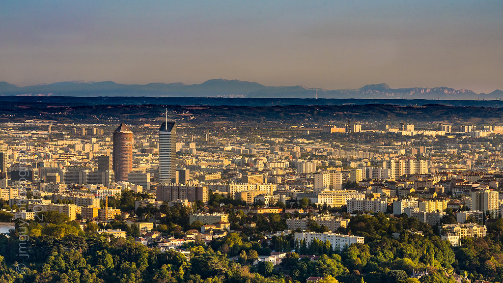 Lyon depuis les hauts de St Cyr au Monts d'OR guy jeanmichel Flickr