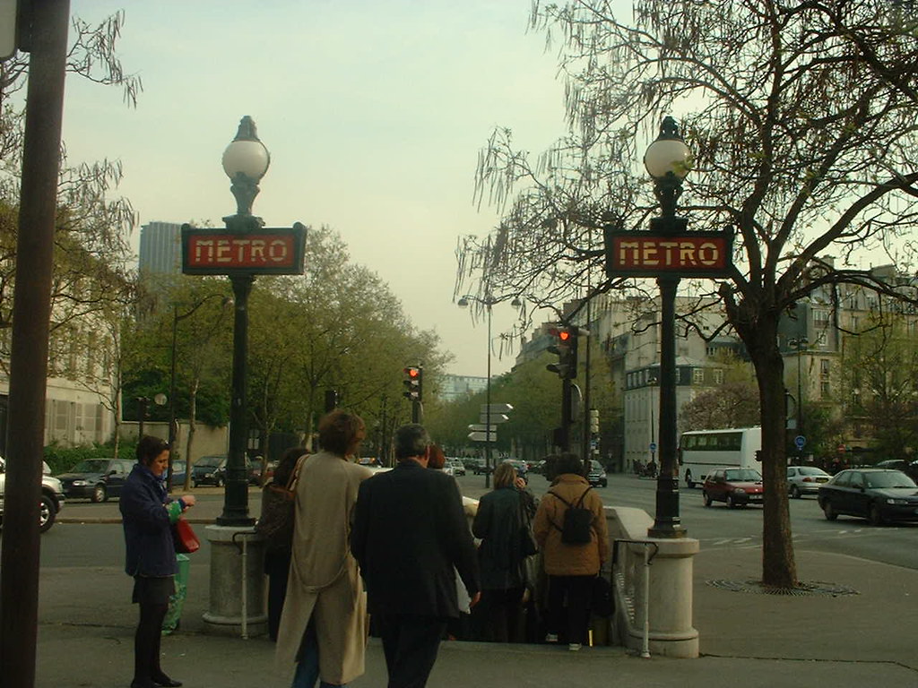 SaintFrançoisXavier (Paris Métro) Matthew Black Flickr