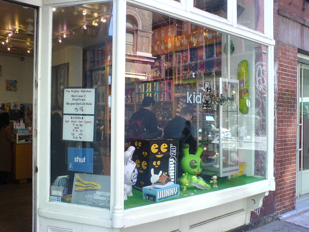kid robot store NYC derÄsthet Flickr