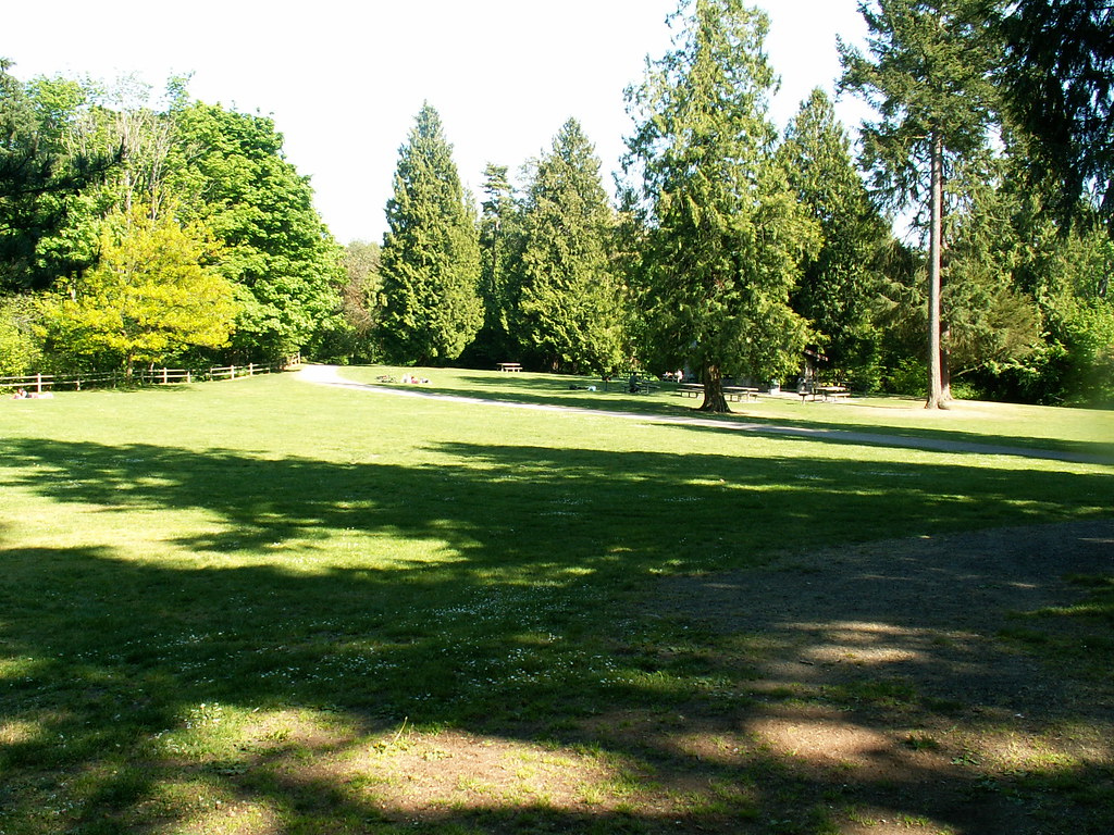 0513200627 Another picnic area in Ravenna Park. This migh… Flickr