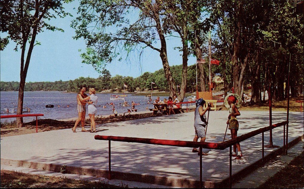 Plenty Of Activity, Crystal Beach Madoc, Ontario SwellMap Flickr