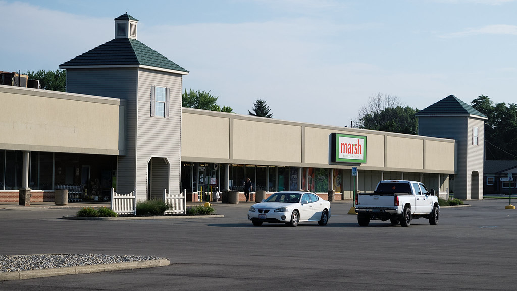 Marsh Supermarket in Troy, Ohio The shopping center this M… Flickr