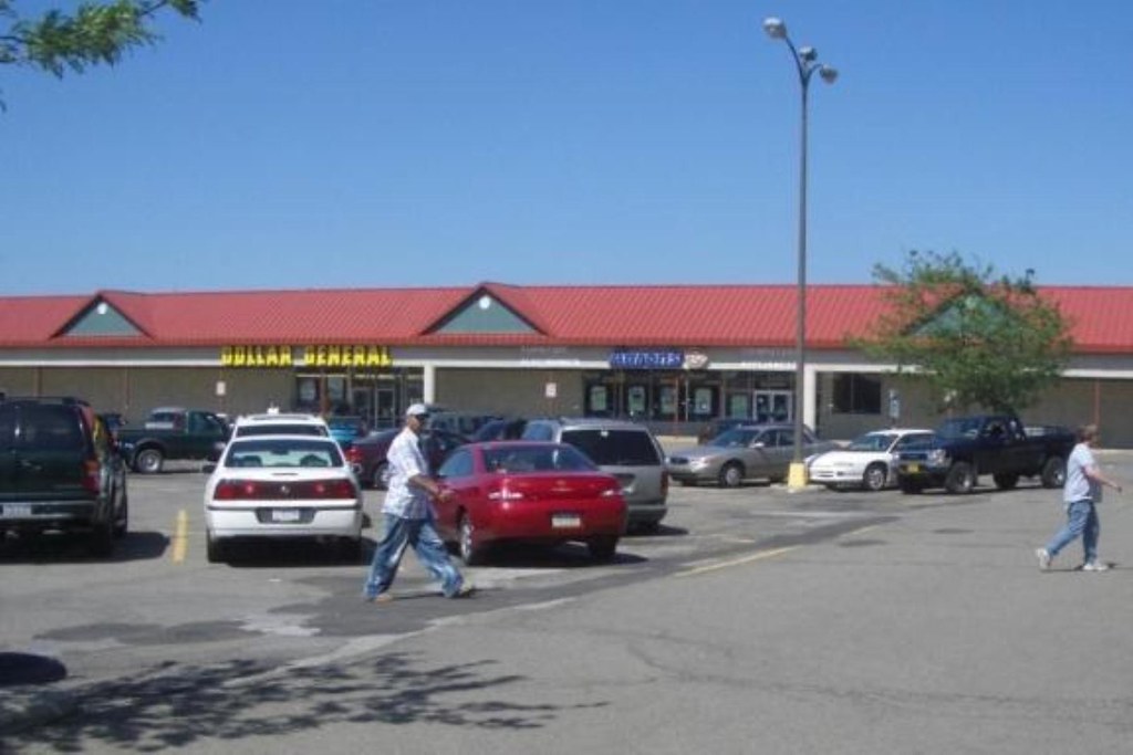 Dollar General & Eastway Plaza Erie, PA Justin Vickers Flickr