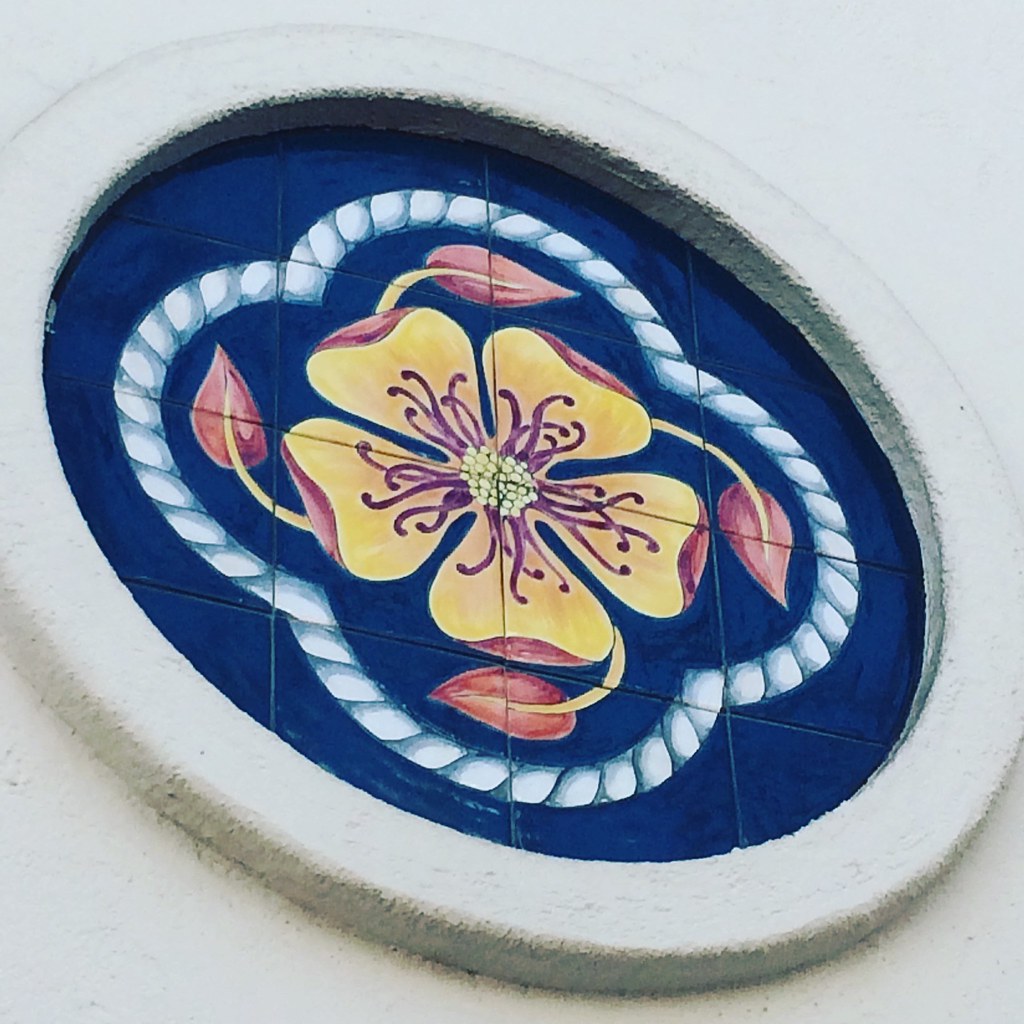 Ceramic Tile Art Ceramic tile decoration with a picture of… Flickr