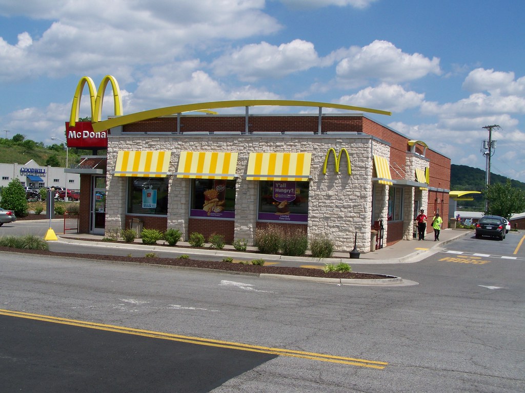 100_7962 1801 Wenonah Avenue,Pearisburg,Virginia ncokecan Flickr