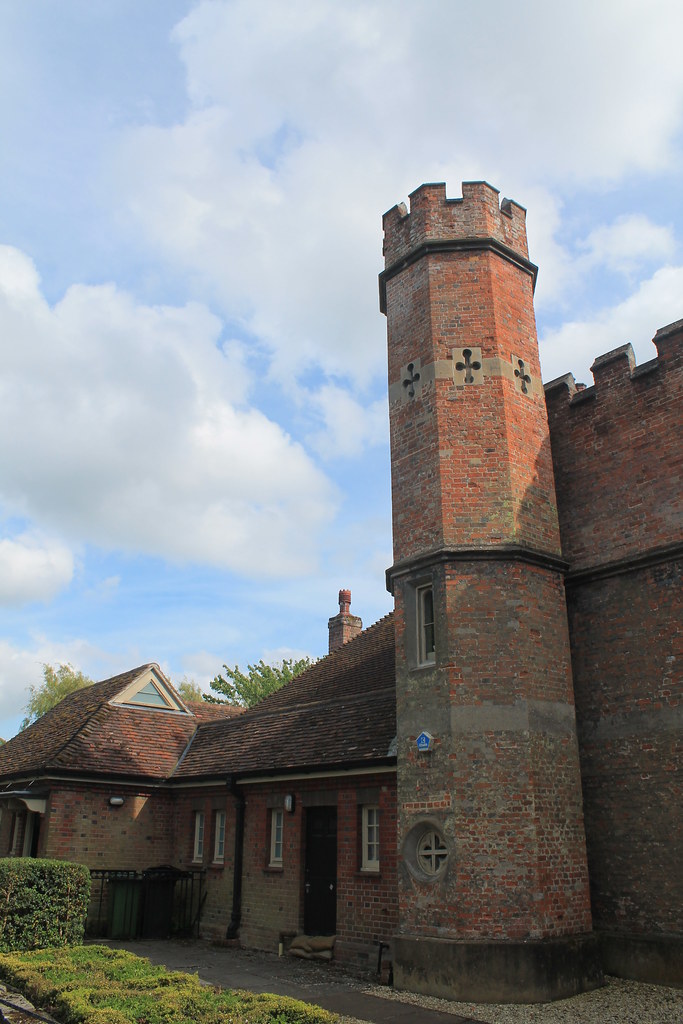 Winchester tower Winchester June 2015 Michael O'Donnabhain Flickr