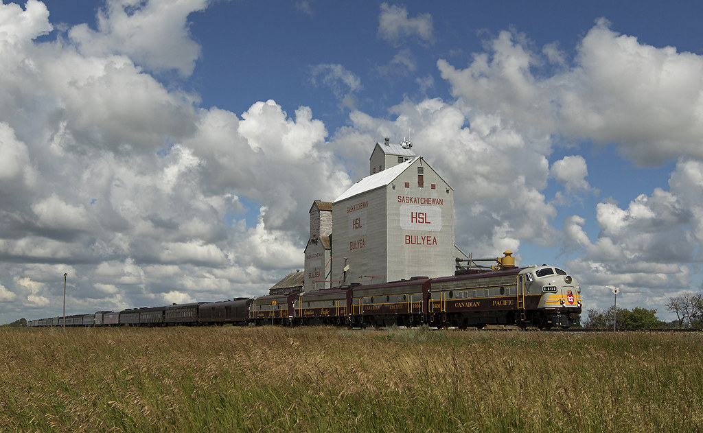 The first of Many CP 1401 South passes an icon of the prai… Flickr