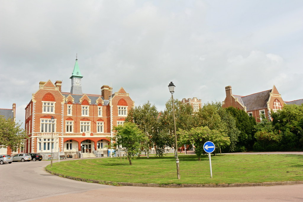 St James Hospital St James Hospital Portsmouth. Old psychi… Flickr