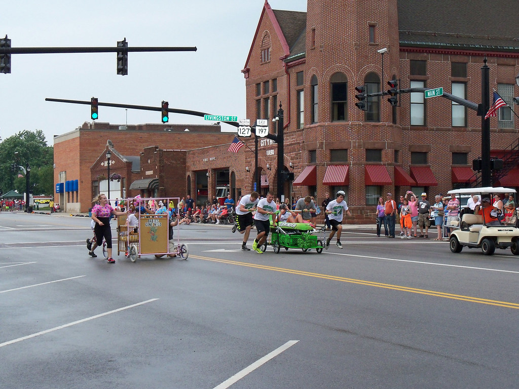 OH Celina Celina Lake Festival 14 Bed racing at the Celi… Flickr