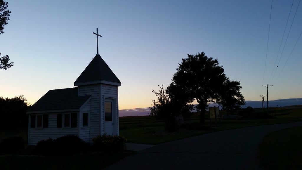Blue Mound Wayside Chapel Luverne, MN 56156 US Michel Curi Flickr