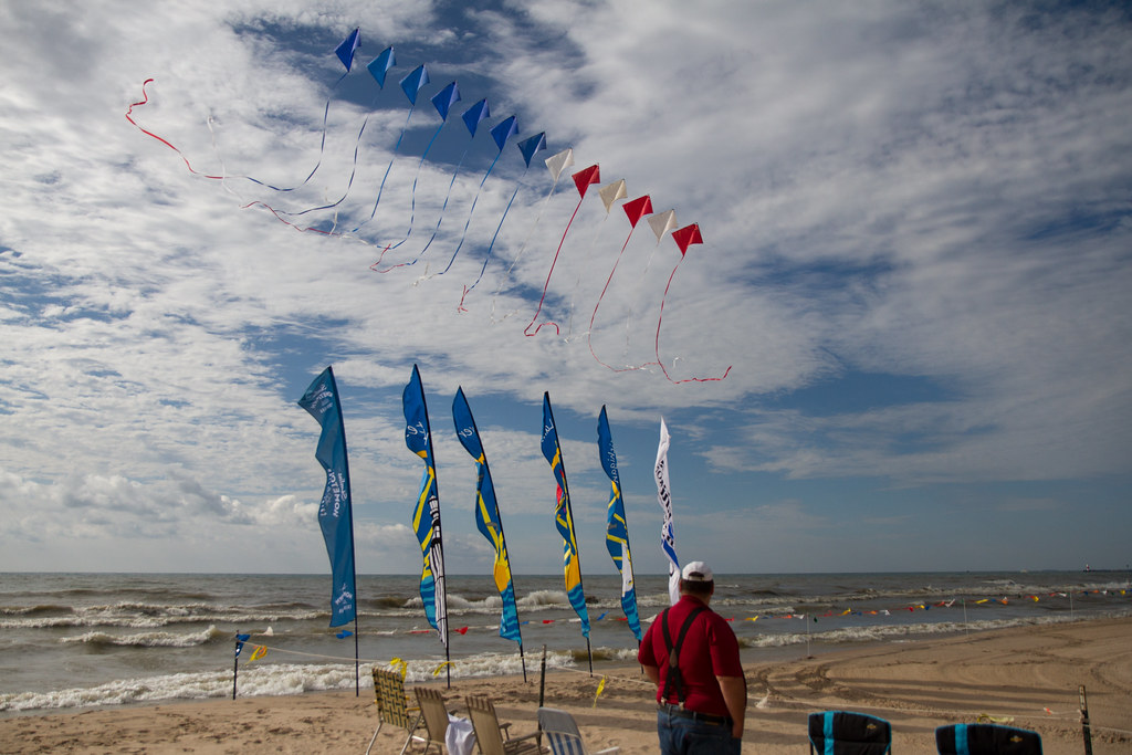 Tandem Kite Kites Over Lake Michigan, Two Rivers, Wisconsi… Lester