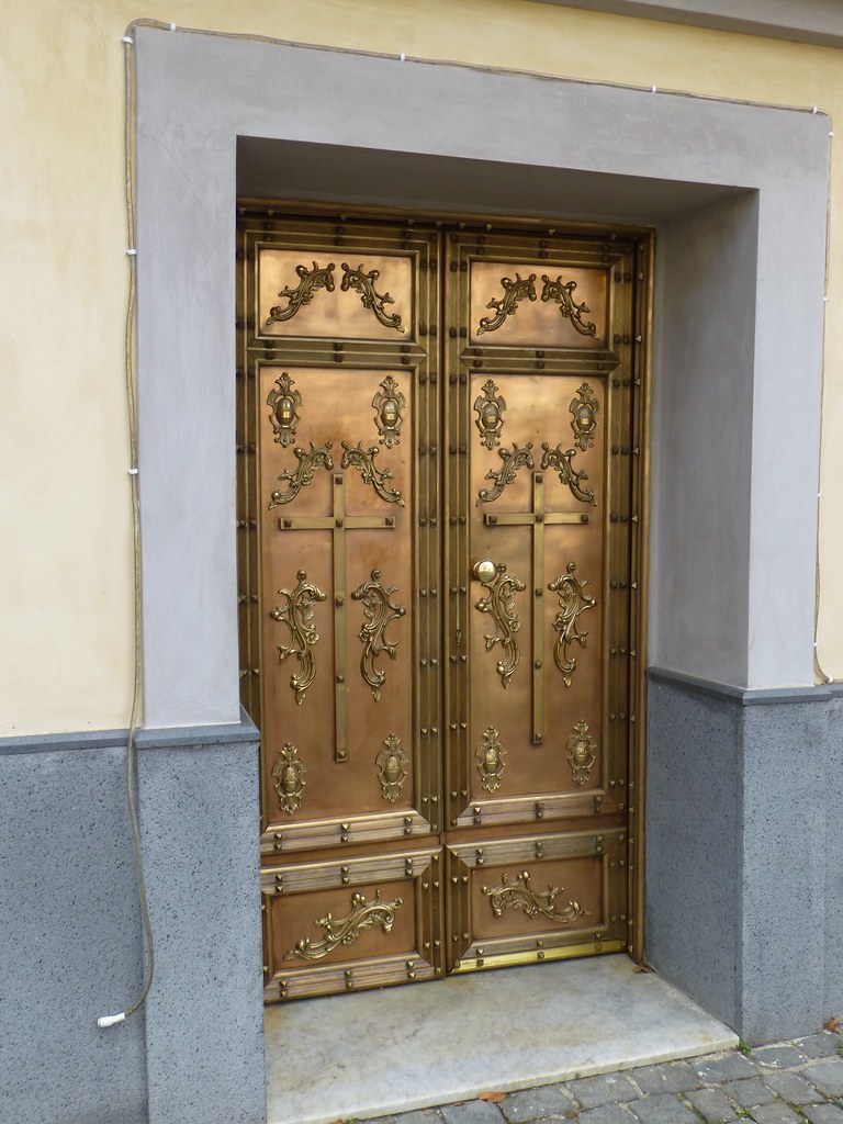 San Lazzaro Chiesa della SS Annunziata main door San Lazz… Flickr