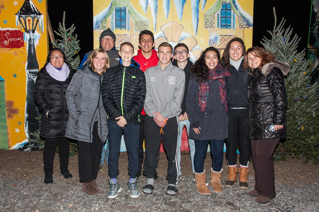 Group photo, Holiday Village, Bull Run Festival of Lights,… Flickr