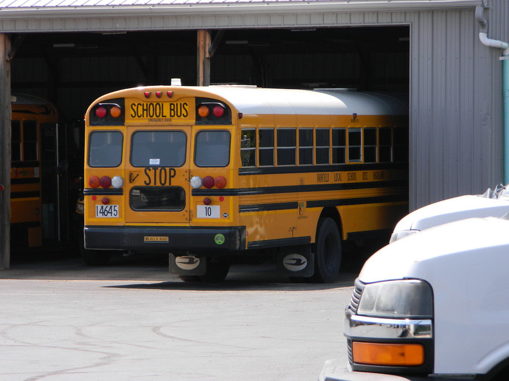 Fairfield Local School District 10 Bus lot Leesburg, OH Flickr