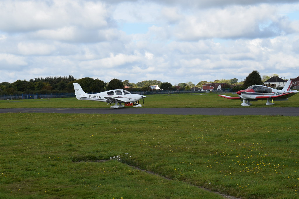 FHFIA Cirrus Design SR20 Daedalus 100, Lee on Solent Flickr