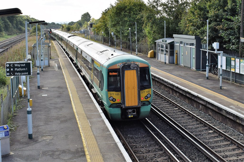 377105 Salfords Station, Tuesday 19th September 2017 Flickr