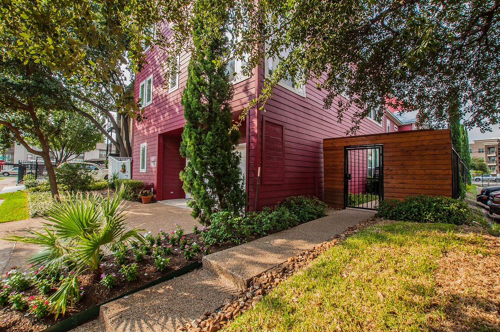 311 Hartford Unit C Dallas , TX 75219 Brent Eckley Flickr