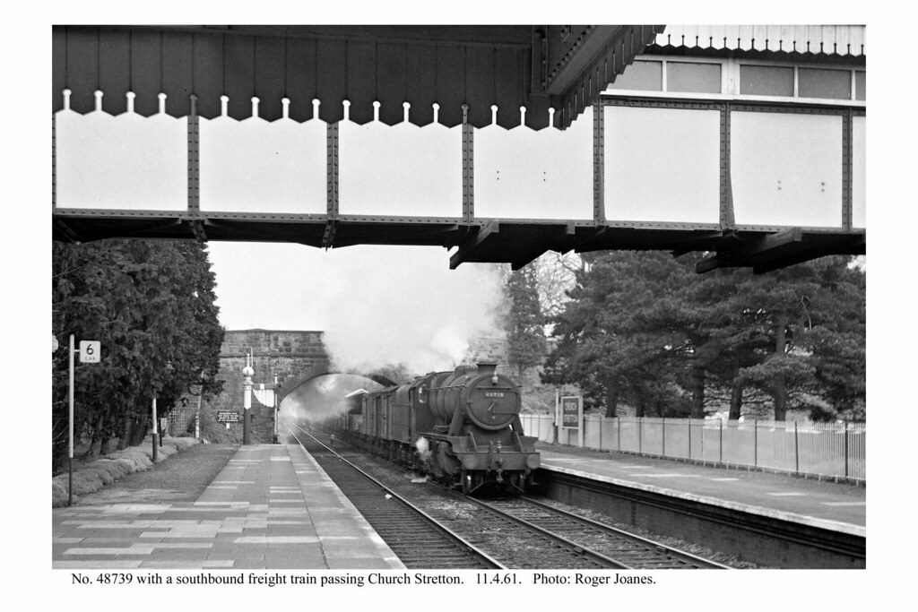 Church Stretton. No. 48739 & southbound freight train. 11.… Flickr