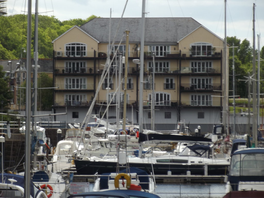 Penarth Marina A look around Penarth Marina. Penarth Marin… Flickr