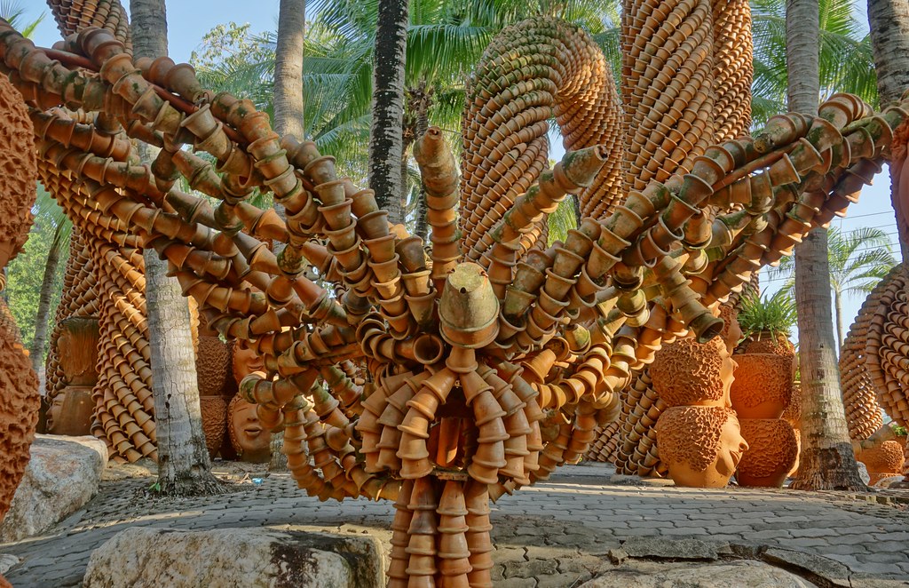 Terracotta sculpture garden (24) Karl Gercens Flickr