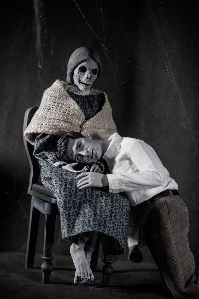 Psycho NORMAN BATES MOTHER & MURDERER 1/6 Rainman Flickr
