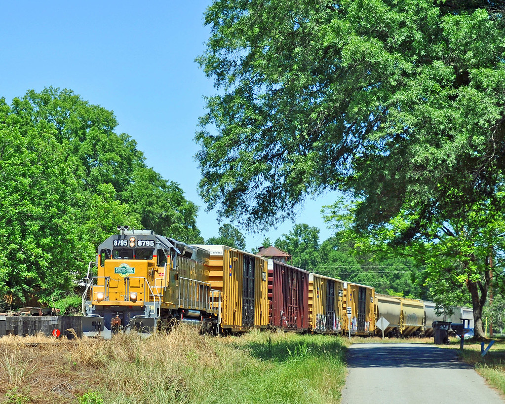 SCS 8795 Shady Dale, GA a scenic piece of RR we sadly op… Flickr