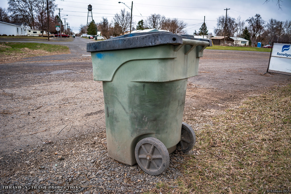 Sanitary Disposal, Inc. 96gallon DuraKan Refuse Cart San… Flickr