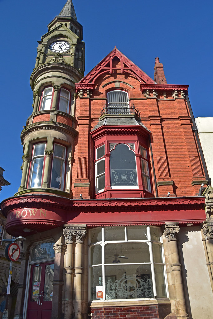Clock Tower House (Former Crown Pub), Dudley. Wolverhampto… Flickr