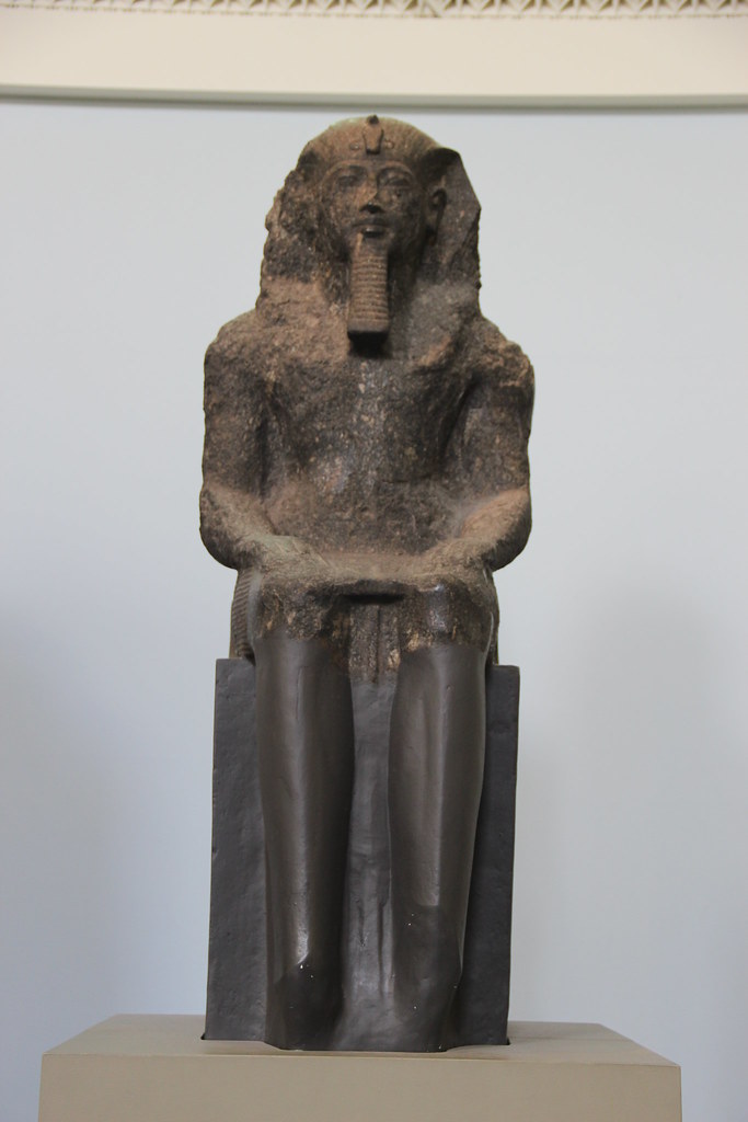 Egyptian Statue Egyptian Sculpture Gallery, British Museum… Flickr