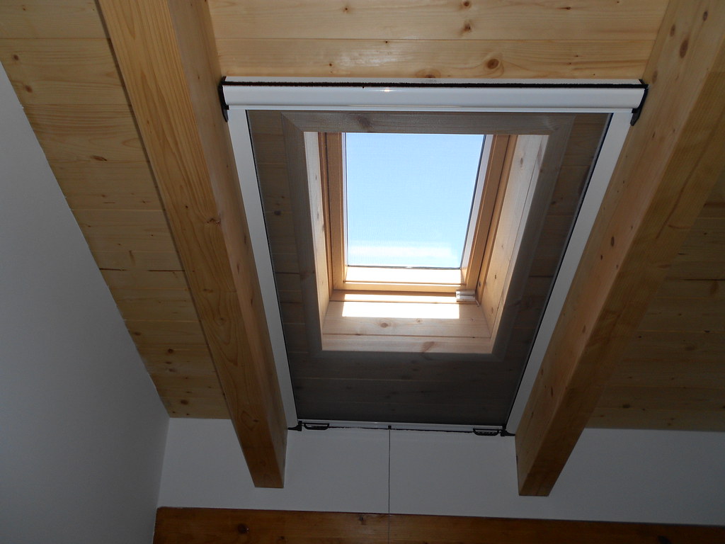Zanzariera per velux e finestre da tetto Zanzariera per ve… Flickr