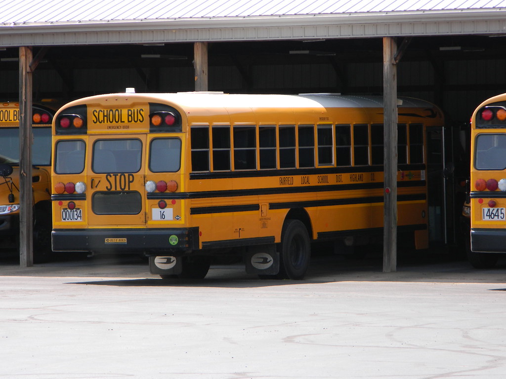 Fairfield Local School District 16 Bus lot Leesburg, OH Flickr