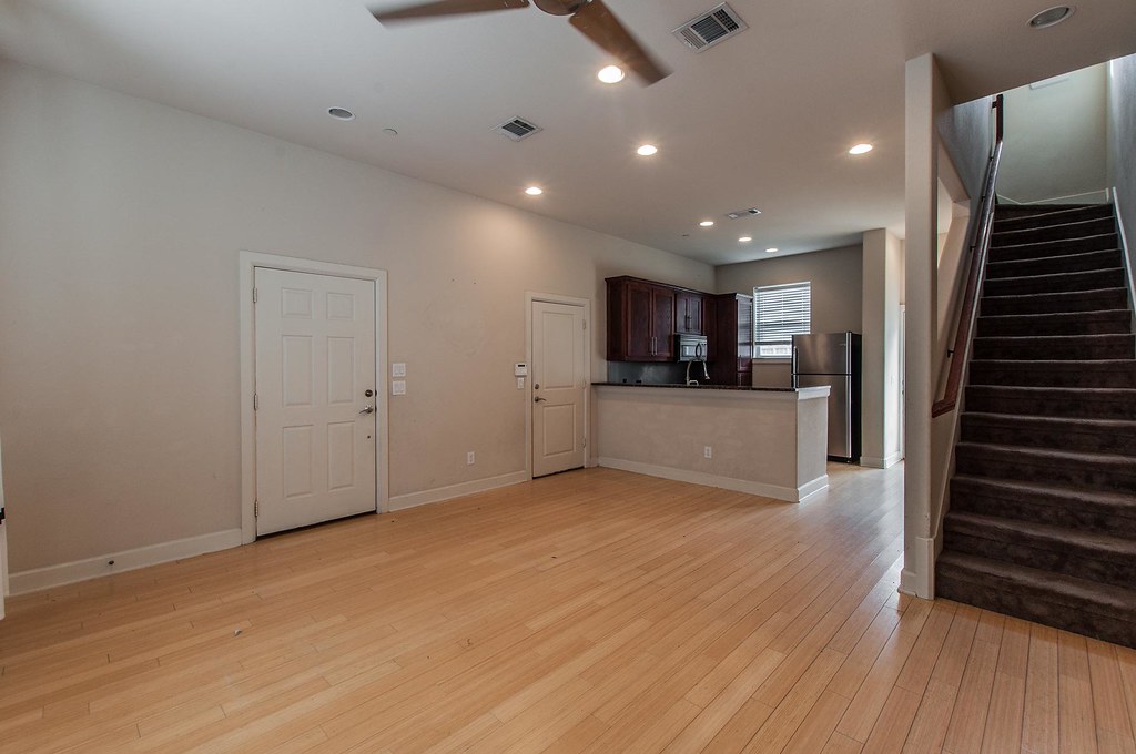 311 Hartford Unit C Dallas , TX 75219 Brent Eckley Flickr