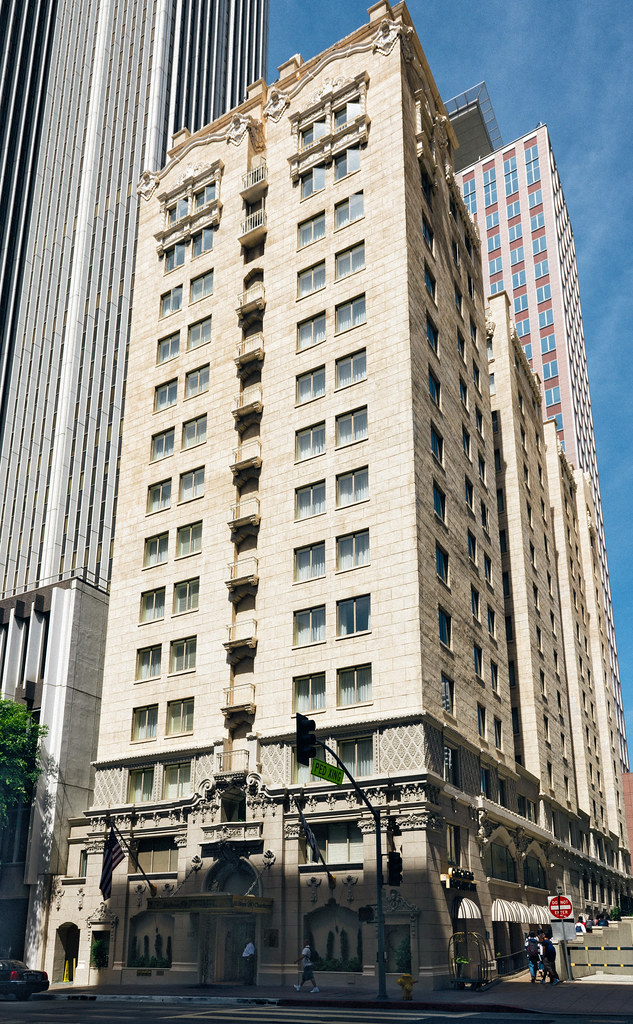 The Mayflower (1927), 535 S Grand Ave, Downtown, Los Angel… Flickr