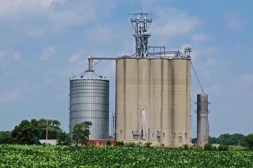 Grain Elevator, Glenwood, IN A grain elevator in Glenwood,… Flickr