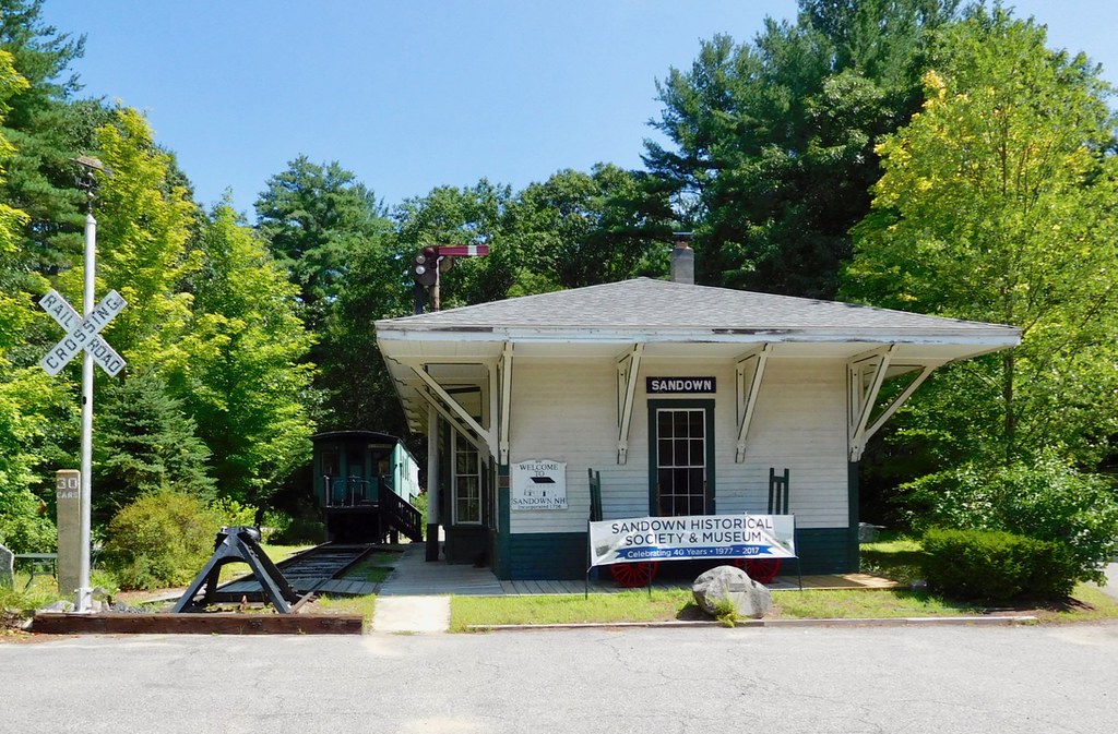 Sandown Depot Sandown Historical Society (WN&P/B&M depot) … Flickr