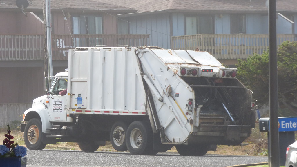 Thompson Sanitary Service Newport, OR SoCalRefuse Flickr