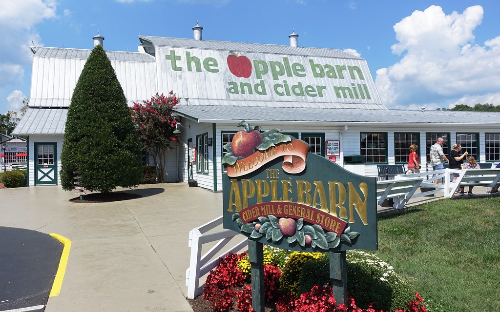 The Apple Barn, Cider Mill & General Store in Sevierville,… Flickr
