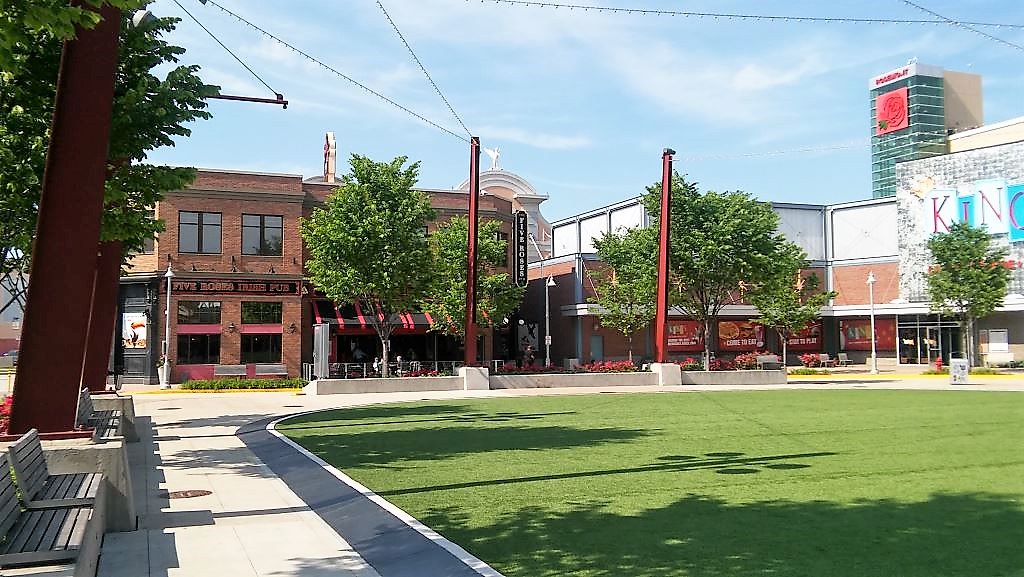 Artificial Grass AirDrain Ice Skating Rink at Rosemont, Il… Flickr