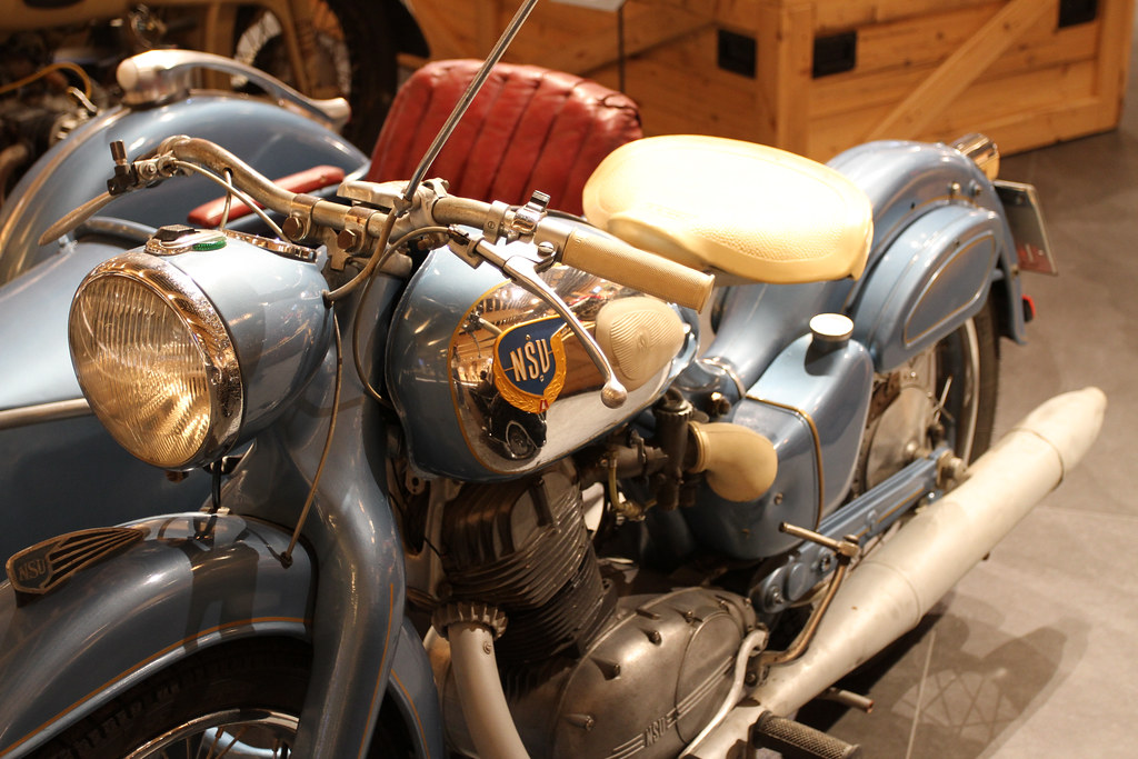 Nsu Max Tank : Nsu Max 250 1 Zylinder Motor Mit 250 Qcm Hubraum Und 15 Ps Flickr