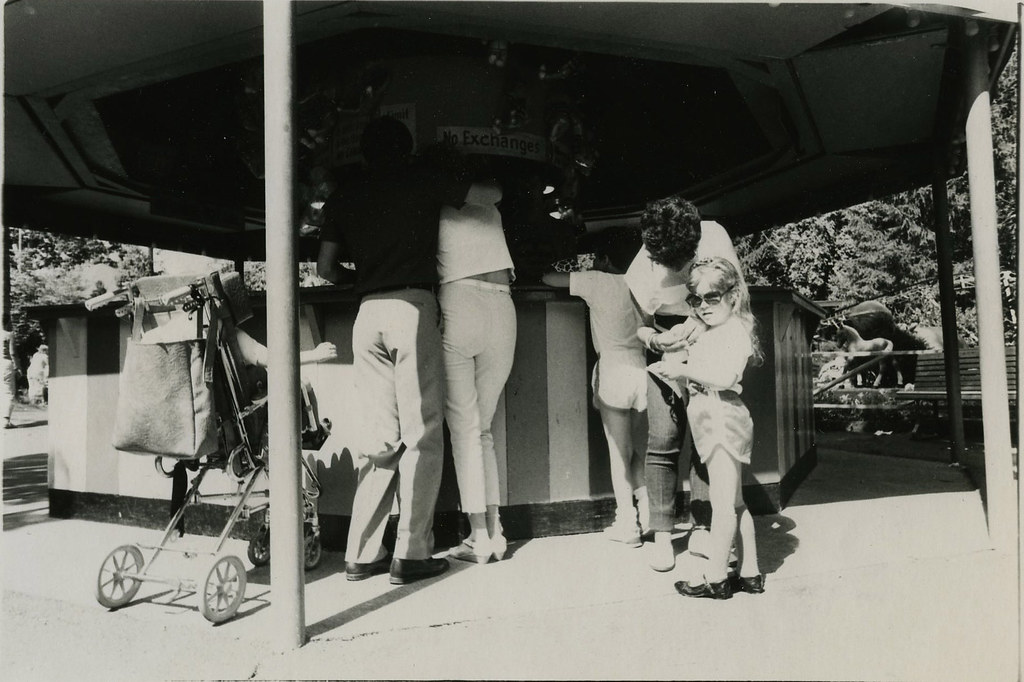 MOUNTAIN PARK AMUSEMENT PARK, HOLYOKE, MASSACHUSETTS, SUMM… Flickr