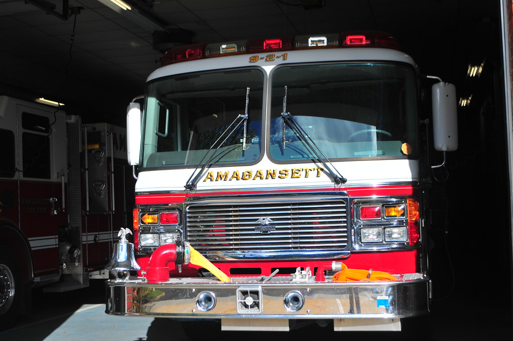 Amagansett Fire Department Engine 921 2002 American LaFran… Flickr