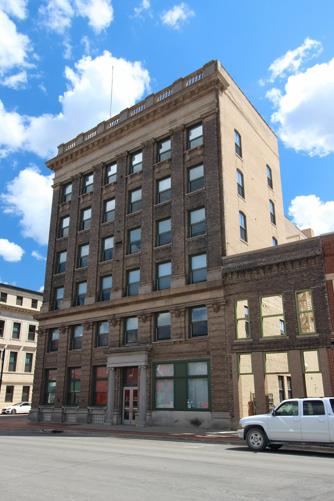 Beh Building Ft. Dodge, IA Also known as the First Natio… Flickr