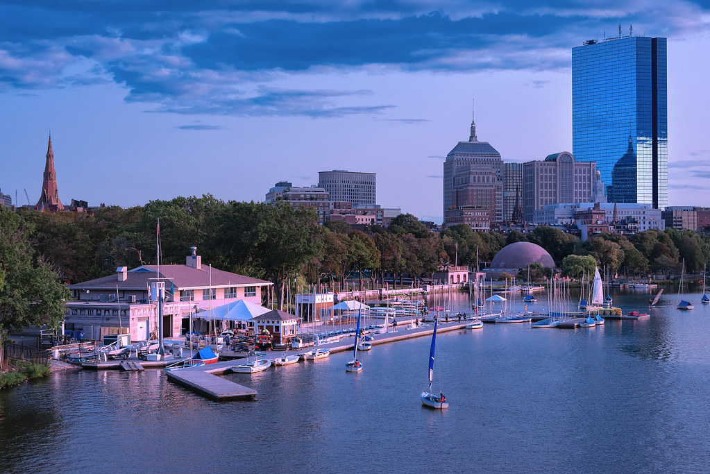 Charles River Esplanade (Boston MA) The Charles River Espl… Flickr