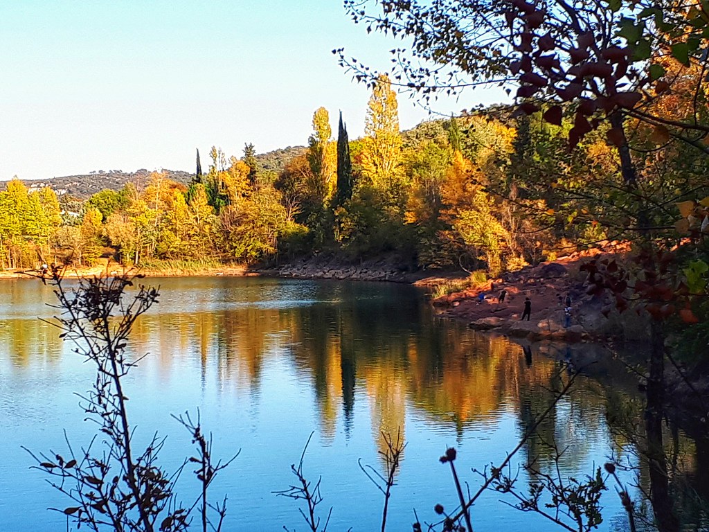 Lac de Vins sur Caramy Var Josy Mollien On Off Flickr