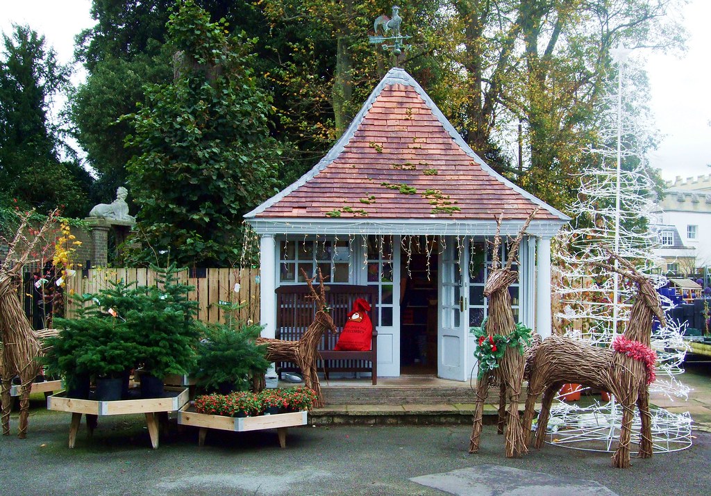 Santa's House In Syon Park Garden Centre, Brentford Lond… Flickr