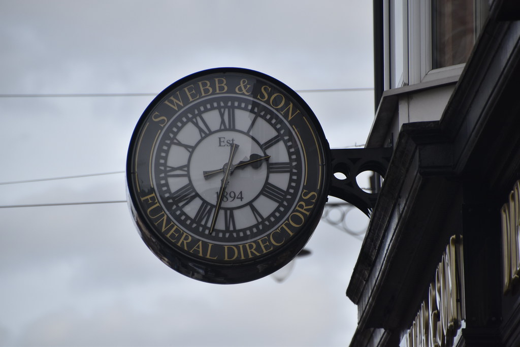 Clock at Funeral Directors Wednesbury, Westmidlands, Engla… Flickr