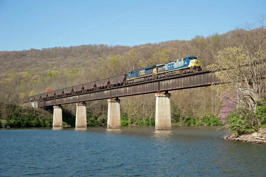 N73513 CSX 531 Jennings Randolph Lake, MD N73513 is seen… Flickr