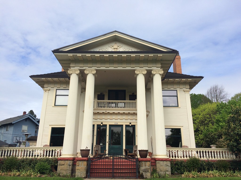 Old house Laurelhurst neighborhood Portland, OR Flickr