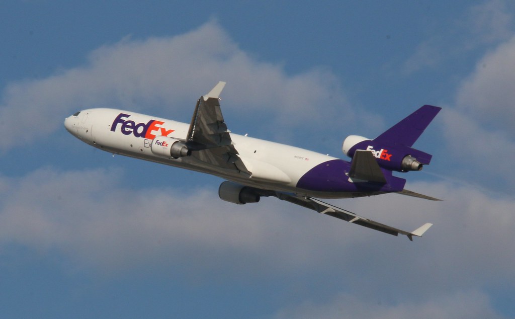 UPS 2nd Day Air® vs. FedEx 2 Day Compared Easyship.